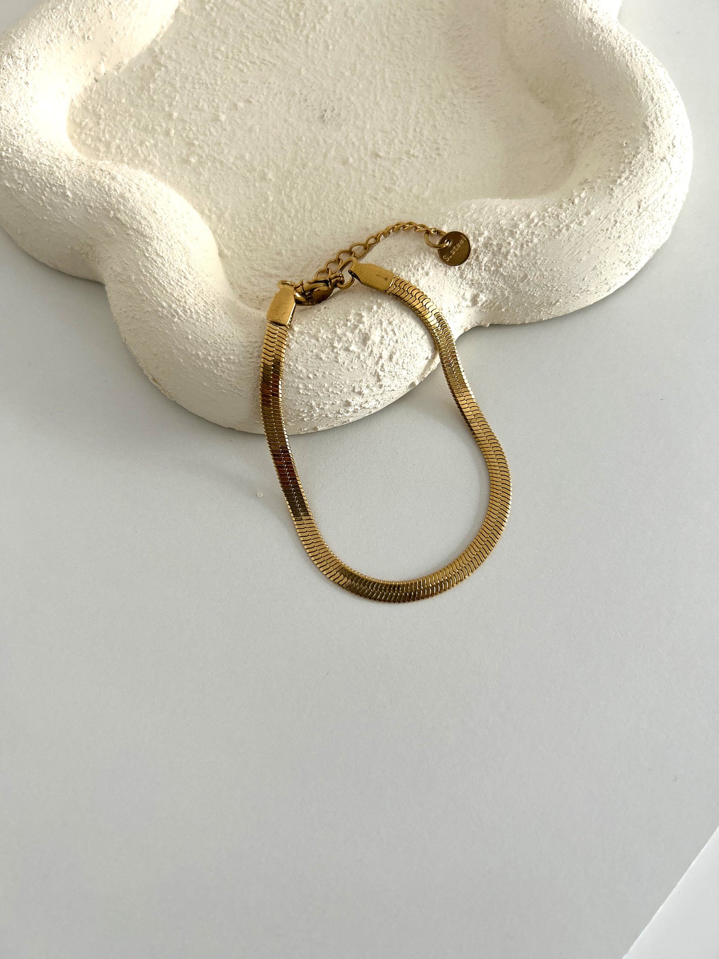 Basic snake bracelet