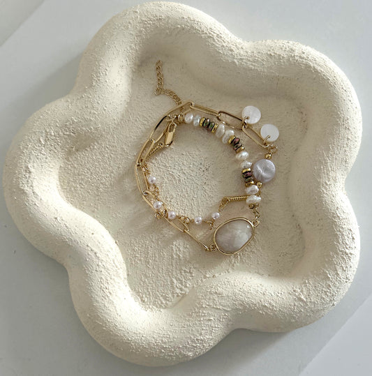 2 lyres white stone bracelet